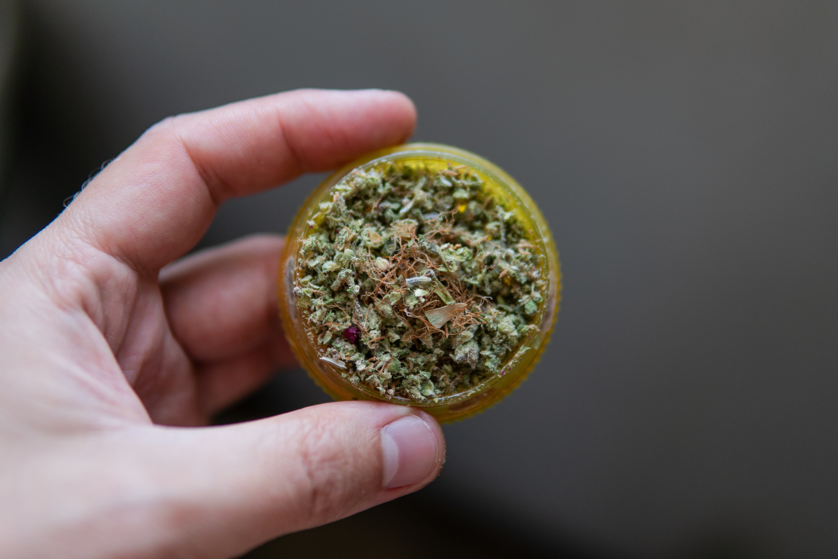 How to Use THCA Flower Safely and Effectively