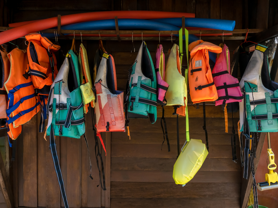 Different types of life vest to choose for water activity.