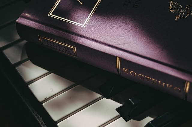 A book representing the publishing scene.