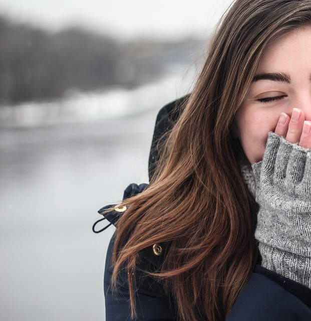 Ein Beispiel für Handschuhe sind diese offenen Strickhandschuhe. 