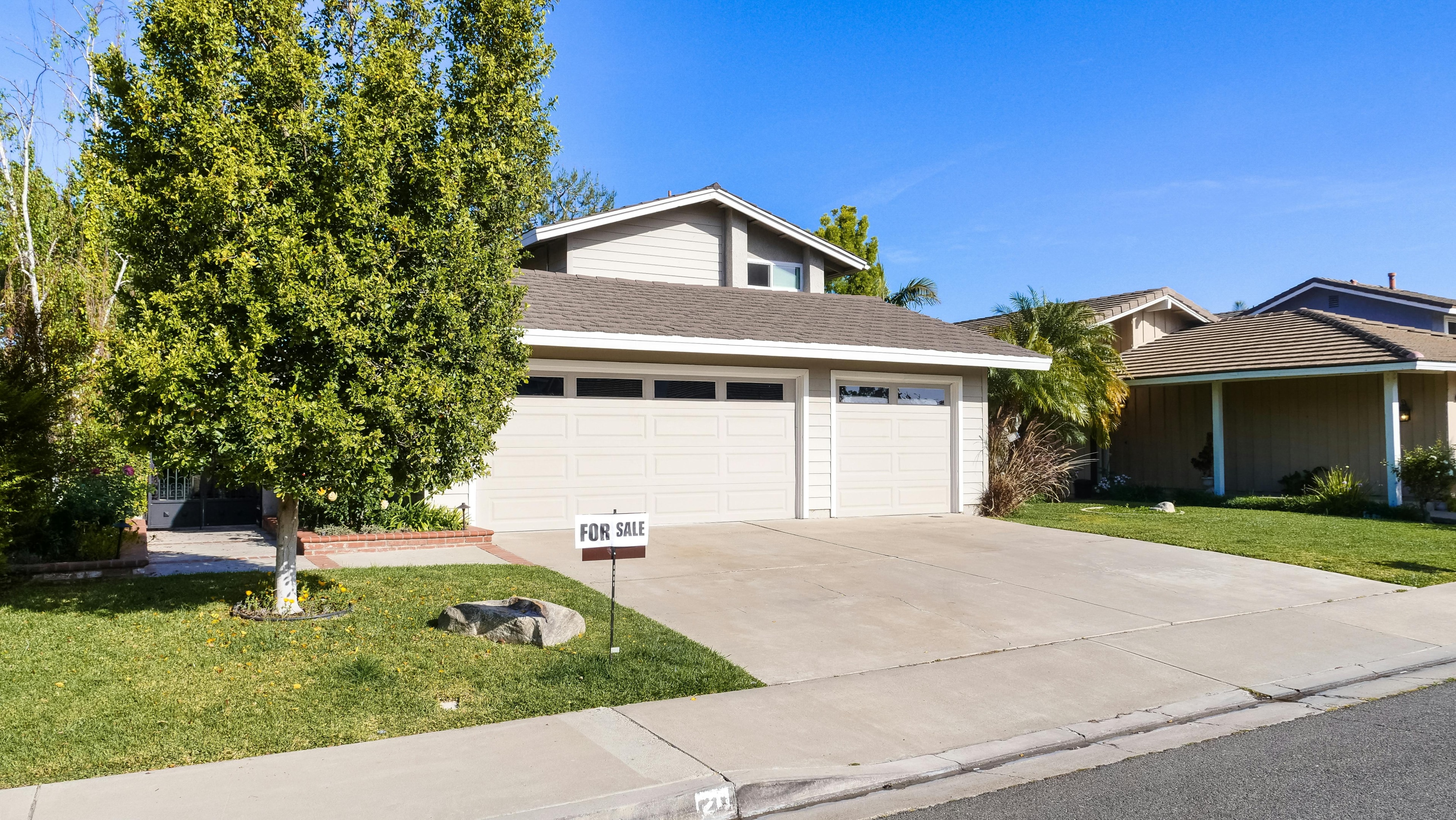Single family house listed on the MLS with help of agent after going through probate.