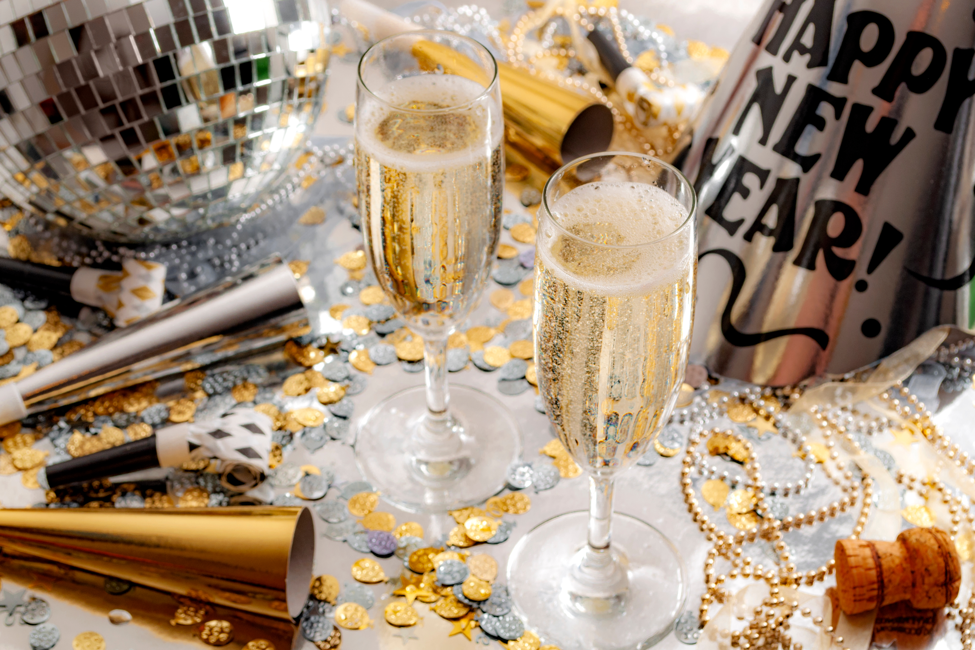 Champagne NYE Theme (shutterstock)