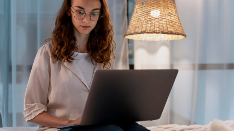 Blue lights emitting from phone screens and laptops can cause eye strain