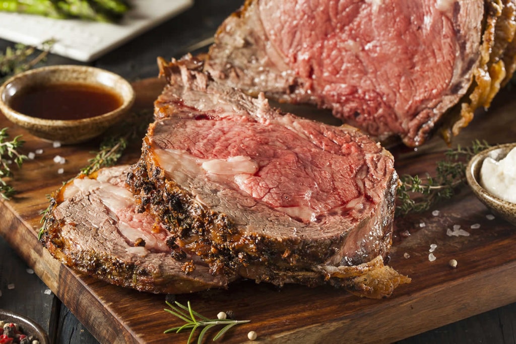 Date idea: Live Music & Dinner at Clyde’s Prime Rib