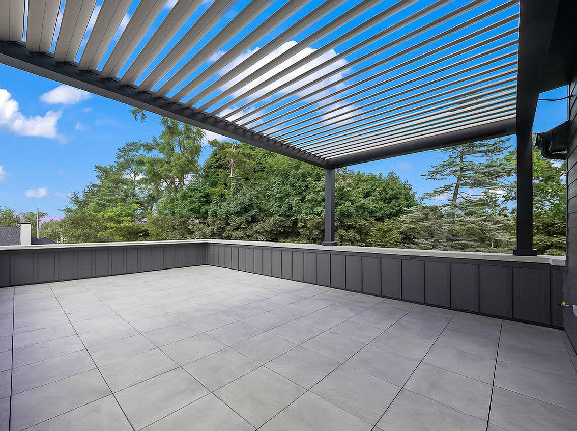pergola color shown with dark colors hiding most dirt giving a less cohesive look