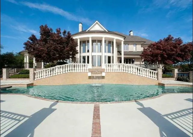 The Front of Michael's Lakefront North Carolina House