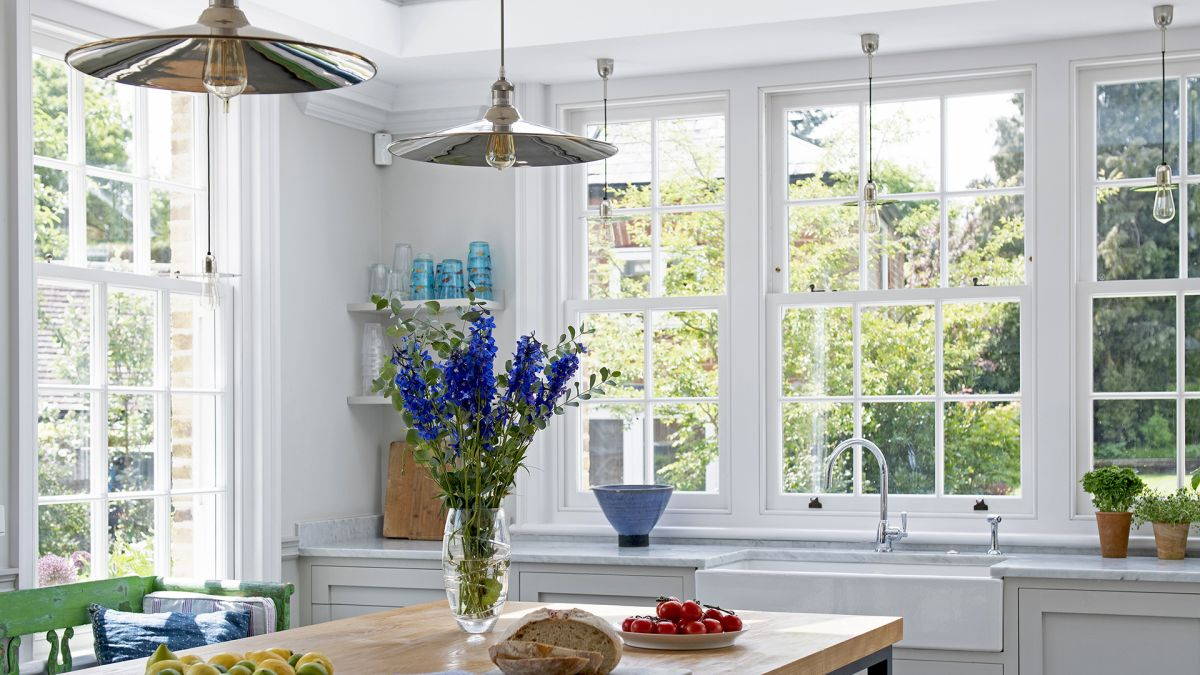 How to Clean Windows: Your Guide to Getting Sparkling Clean Glass Windows