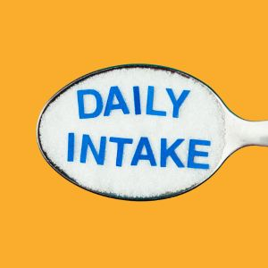 how much of a daily sugar habit is too much, what is the daily intake of sugar in a healthy diet