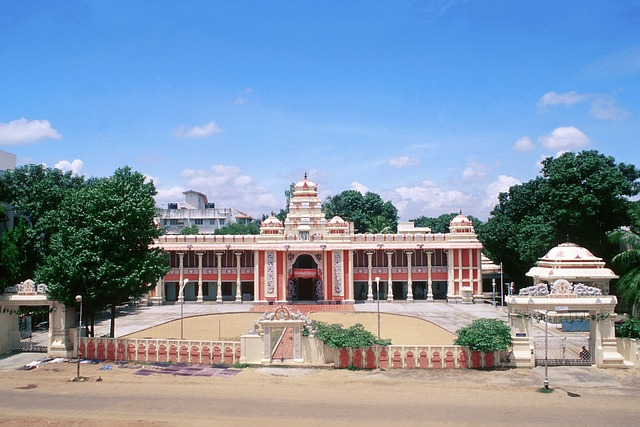 sundaram, sri sathya sai baba, temple
