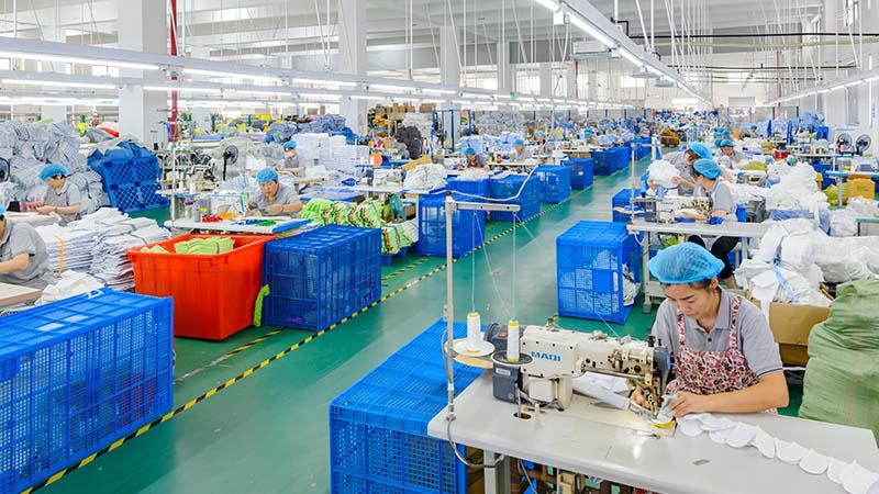 Microfiber towel stitching at the Manywell Factory