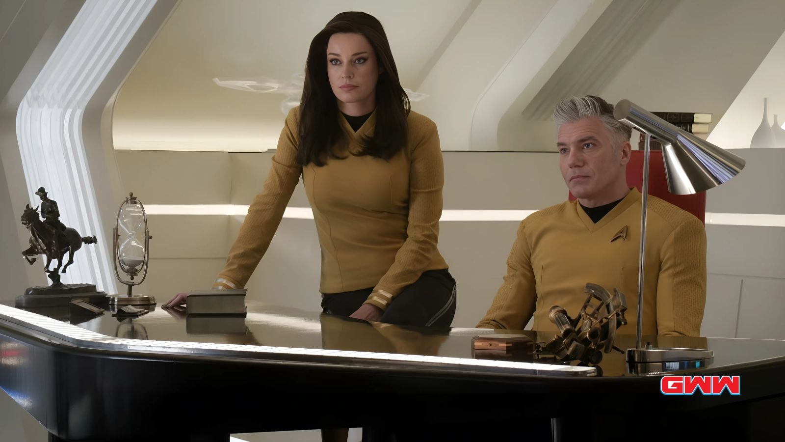 Anson Mount as Capt. Pike and Rebecca Romijn as Una in Star Trek: Strange New Worlds Season 3