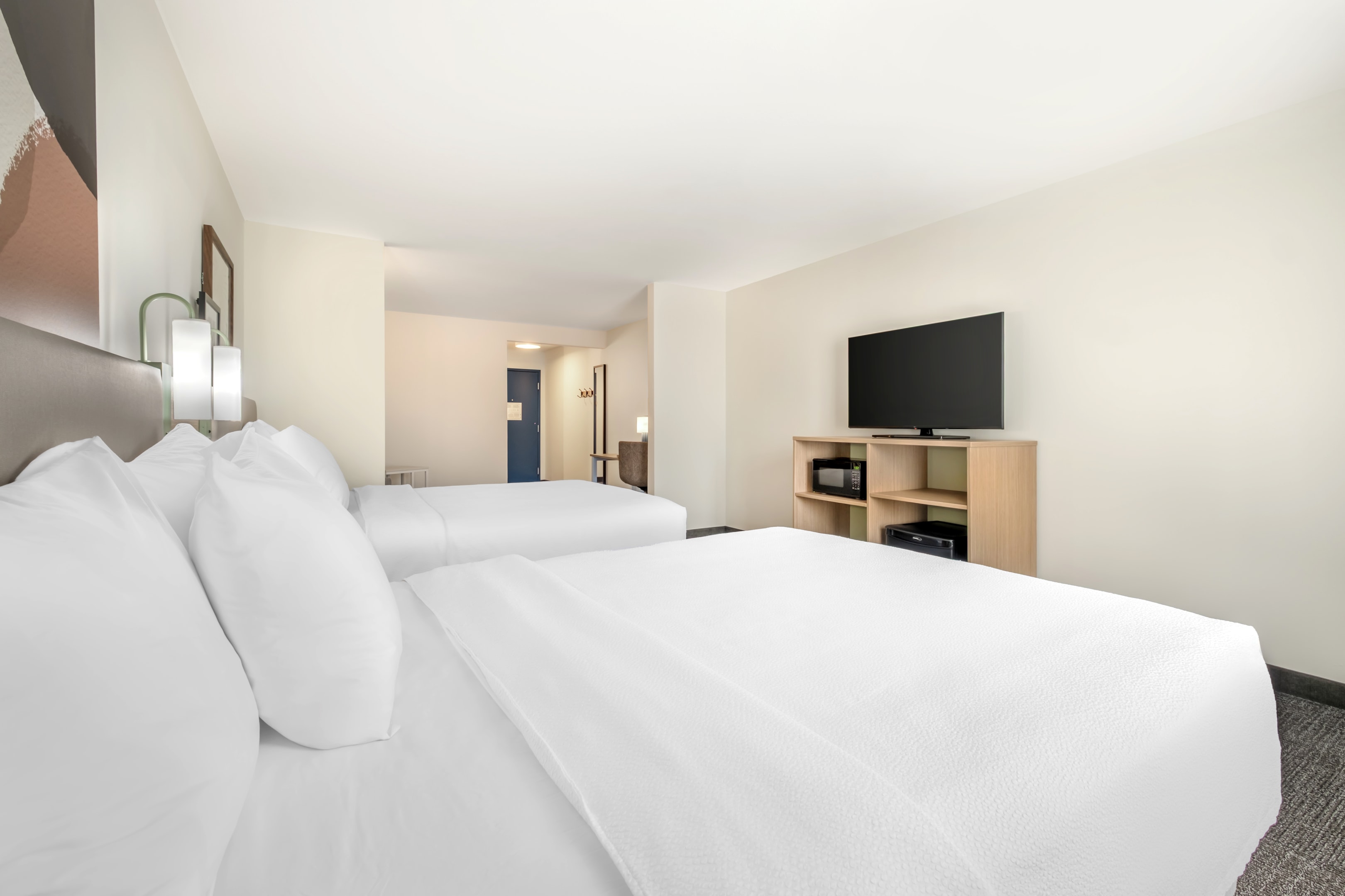 Sample room at a hotel connected to rupp arena being Hampton Inn Nicholasville
