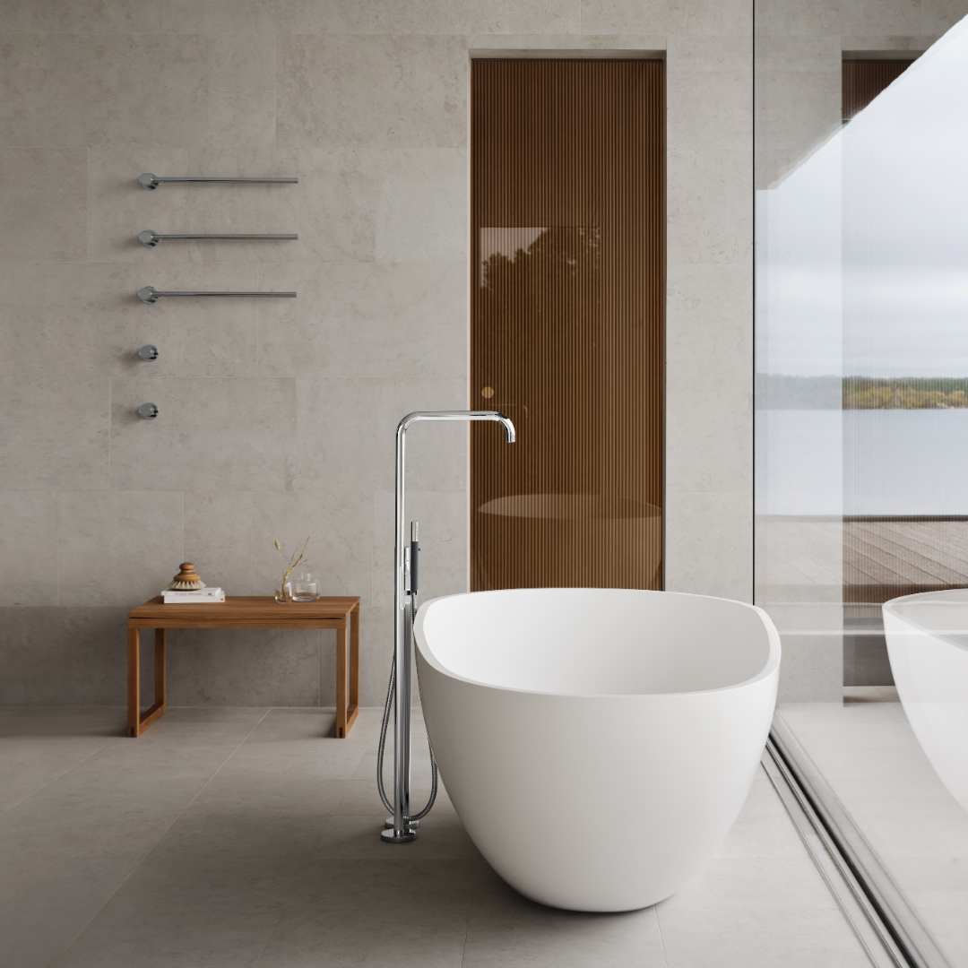 VOLA FS1 Tub Filler with T39ELUS Towel Warmer in Polished chrome. Photo: Andrea Papini