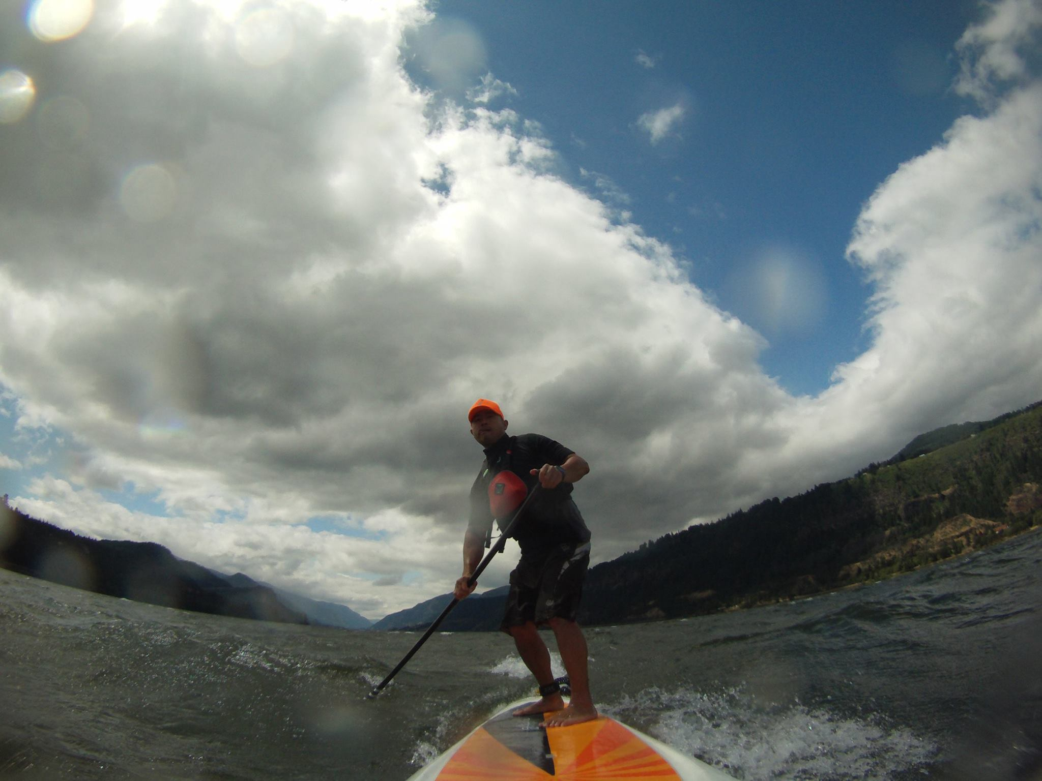 paddle boarding on hood river