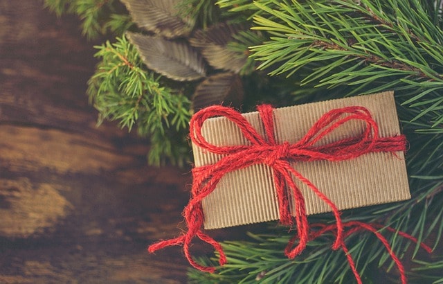 christmas, gift, decoration, present, holiday, box, celebration, christmas presents, christmas gifts, seasonal, green, celebrate, giving, vintage, zero waste, christmas, christmas presents, christmas presents, giving, giving, giving, giving, giving, zero waste, zero waste, zero waste