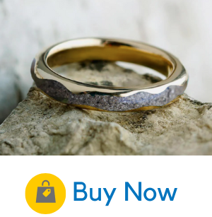 Amara Wavy Solid Gold Cremation Ring