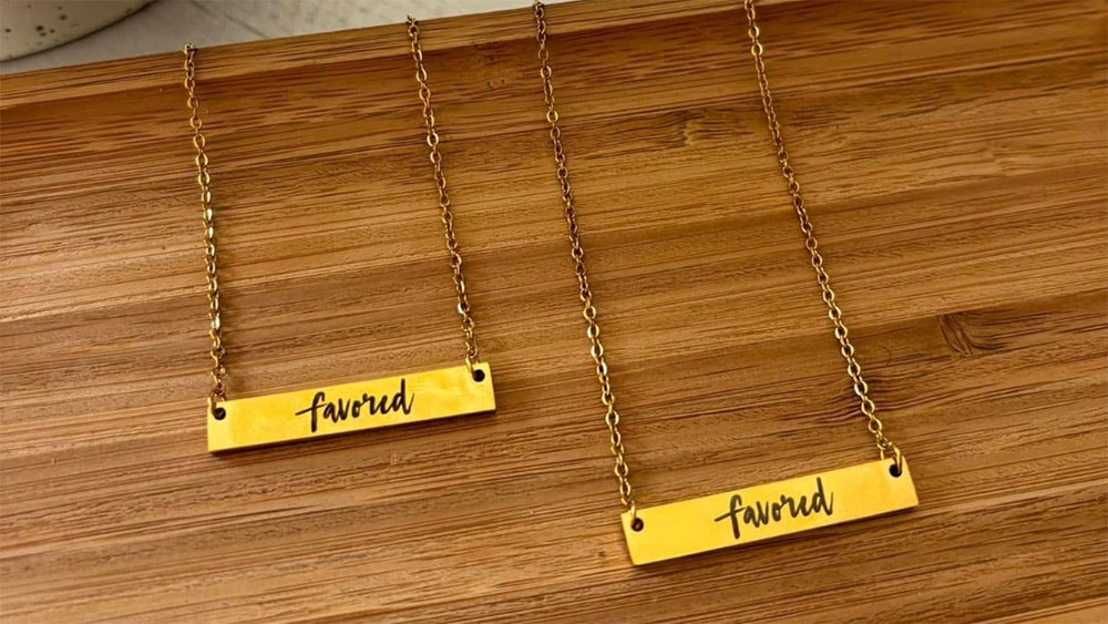 custom engraved necklaces