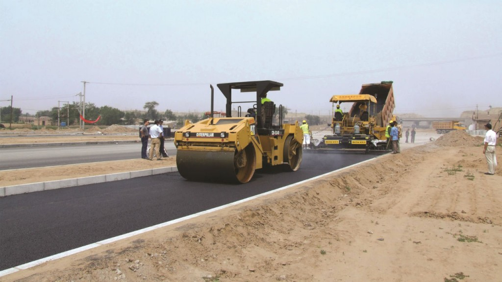 Asphalt paving with uniform thickness to ensure quality and consistency