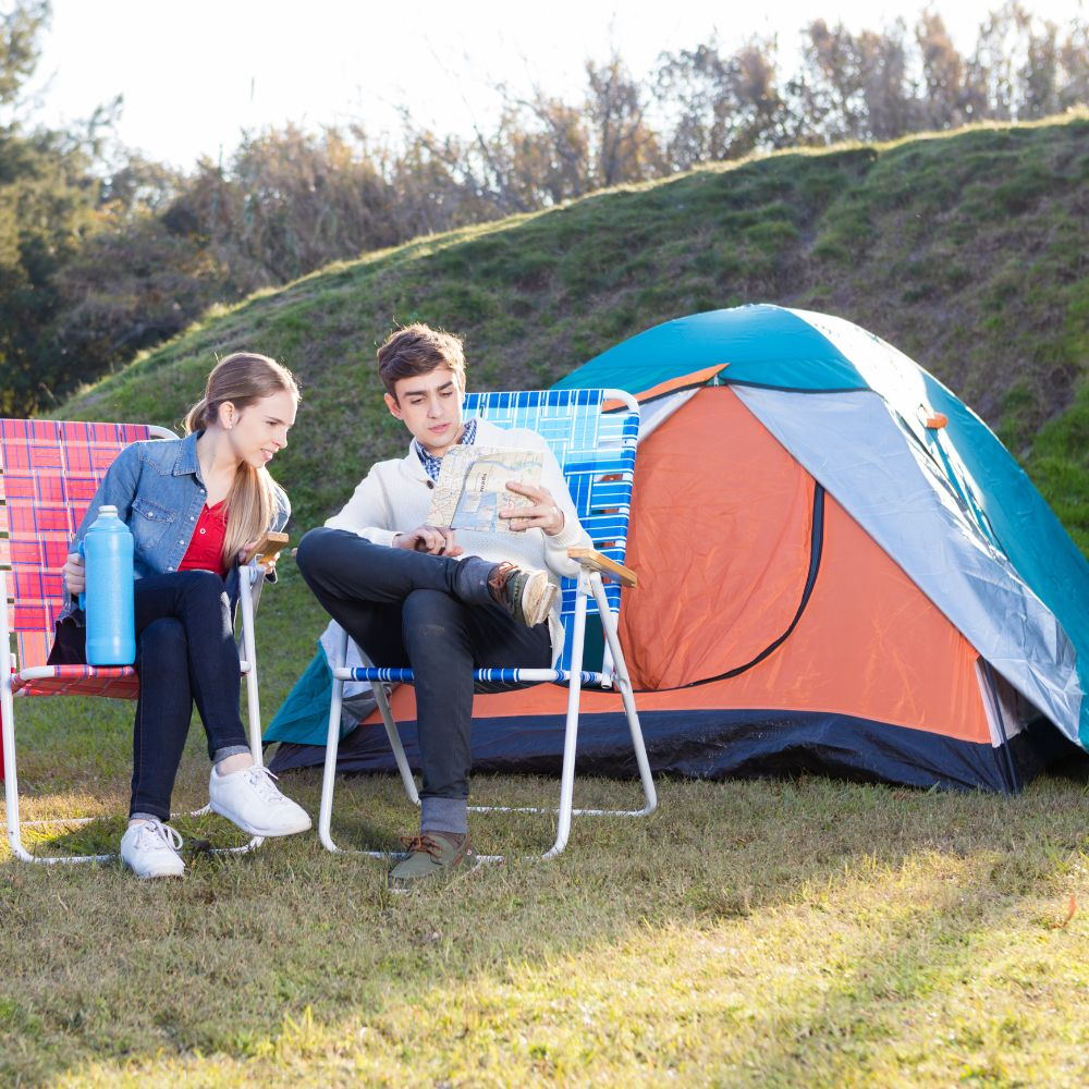 What are the key features to look for in a four-person tent?