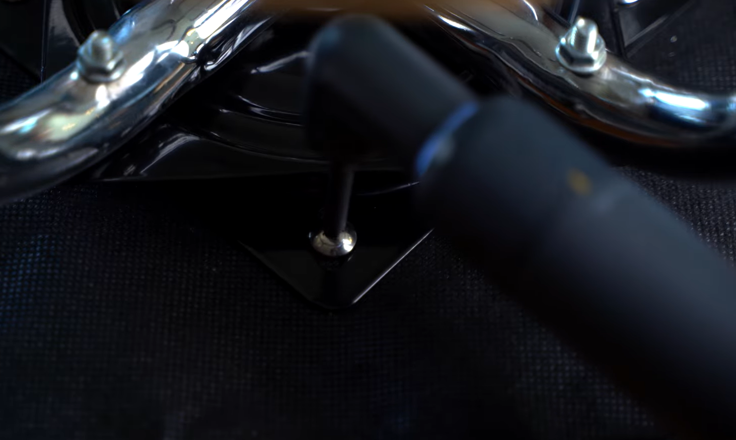 stool assembly test using the Fanttik S2 Pro