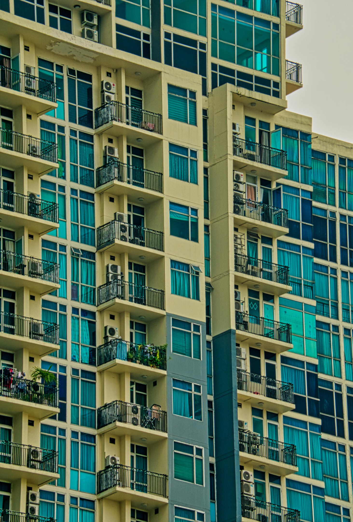 Exterior of short term rental condo purchased by real estate investor.