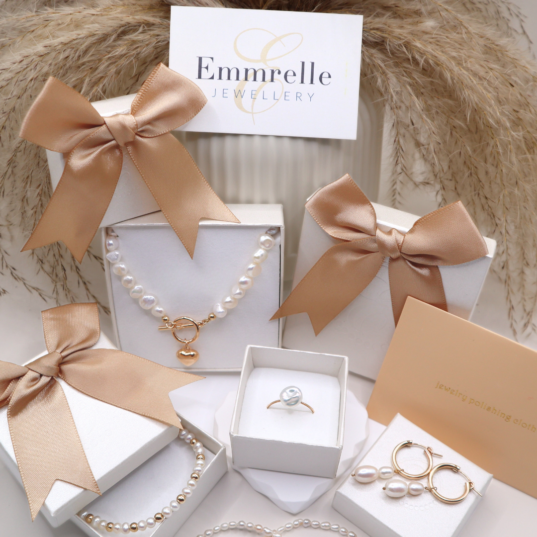 pearl jewelry storage boxes and polishing cloth