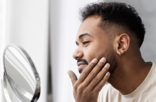 Contact Lenses and Makeup: Tips for a Flawless and Safe Application.