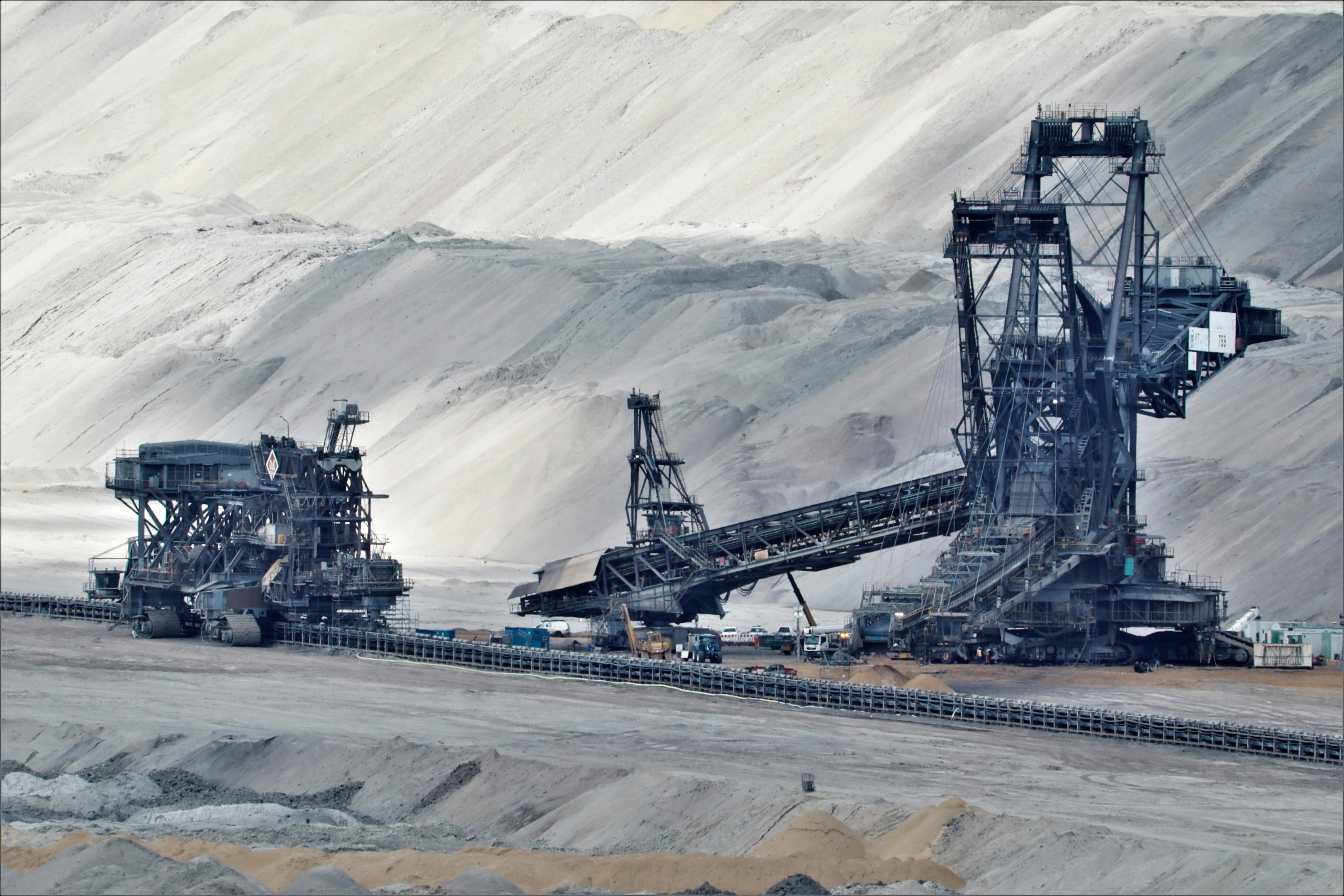 mining machinery extracting mineral from land