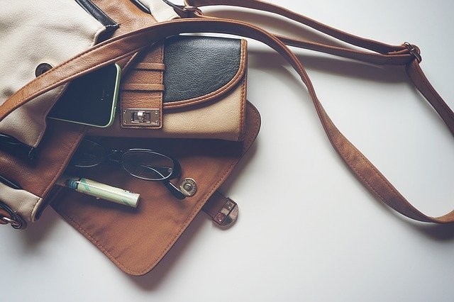 Comment reconnaitre un faux sac louis vuitton
