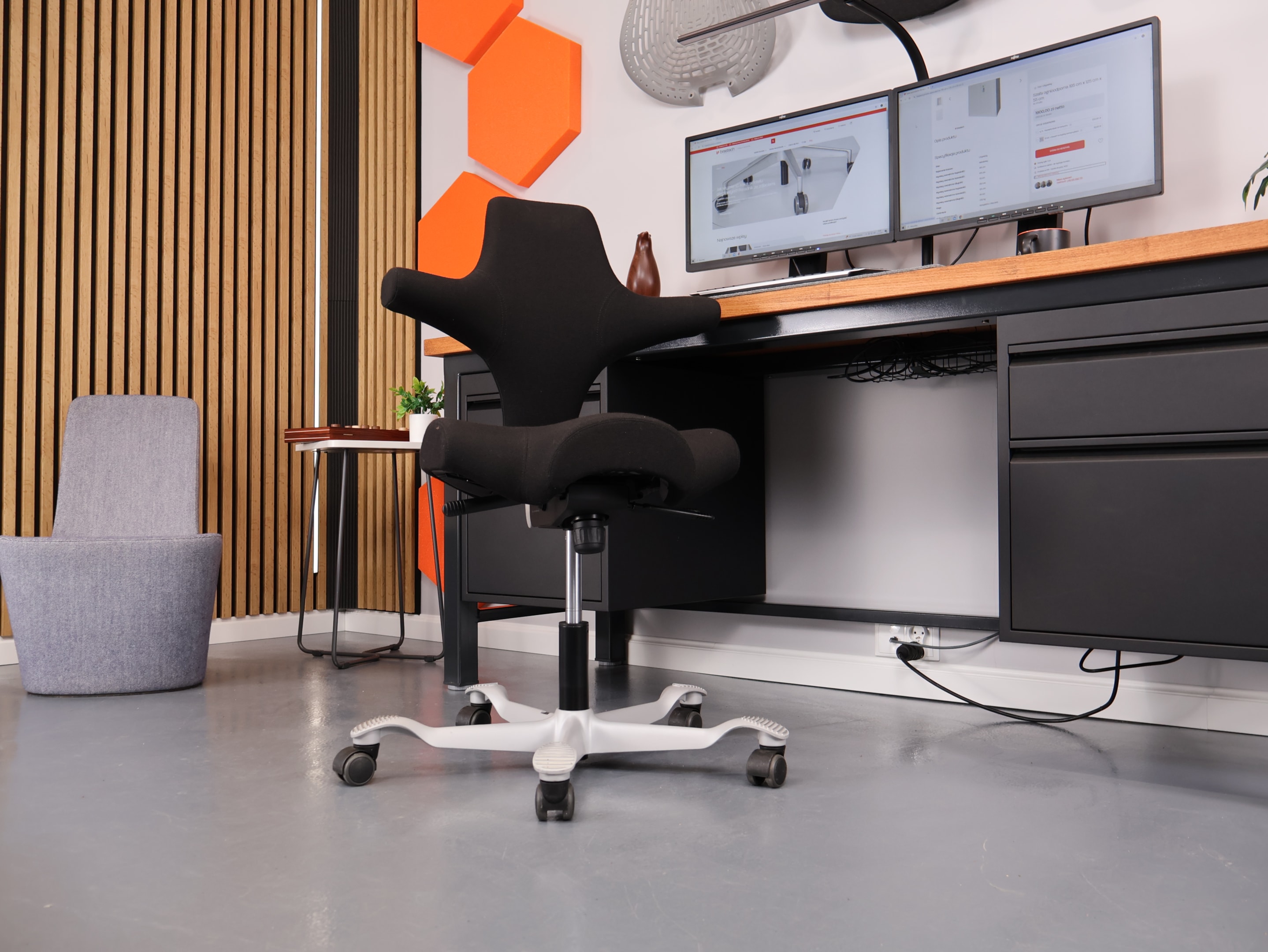 Ergonomia na grzbiecie? Recenzja Hag Capisco 8 Hag Capisco. Źródło: Brastech