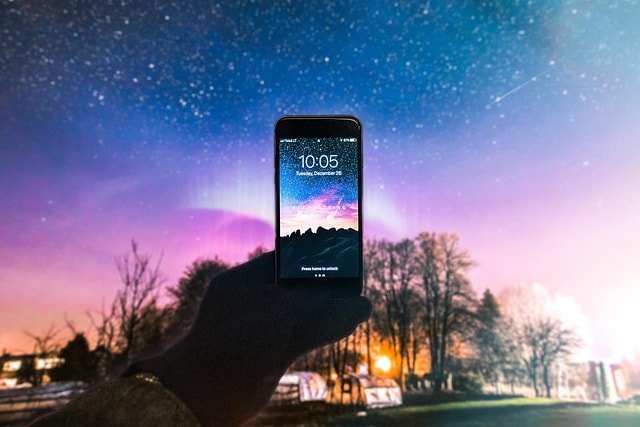 apple, hand, holding, motivation, screen, technology, inspiration, motivated, inspired, hustle, keep moving, gary, garyvee, gary vaynerchuk, nature, sky, night, milkyway, night sky, night sky stars, landscape, hustle, hustle, hustle, hustle, hustle