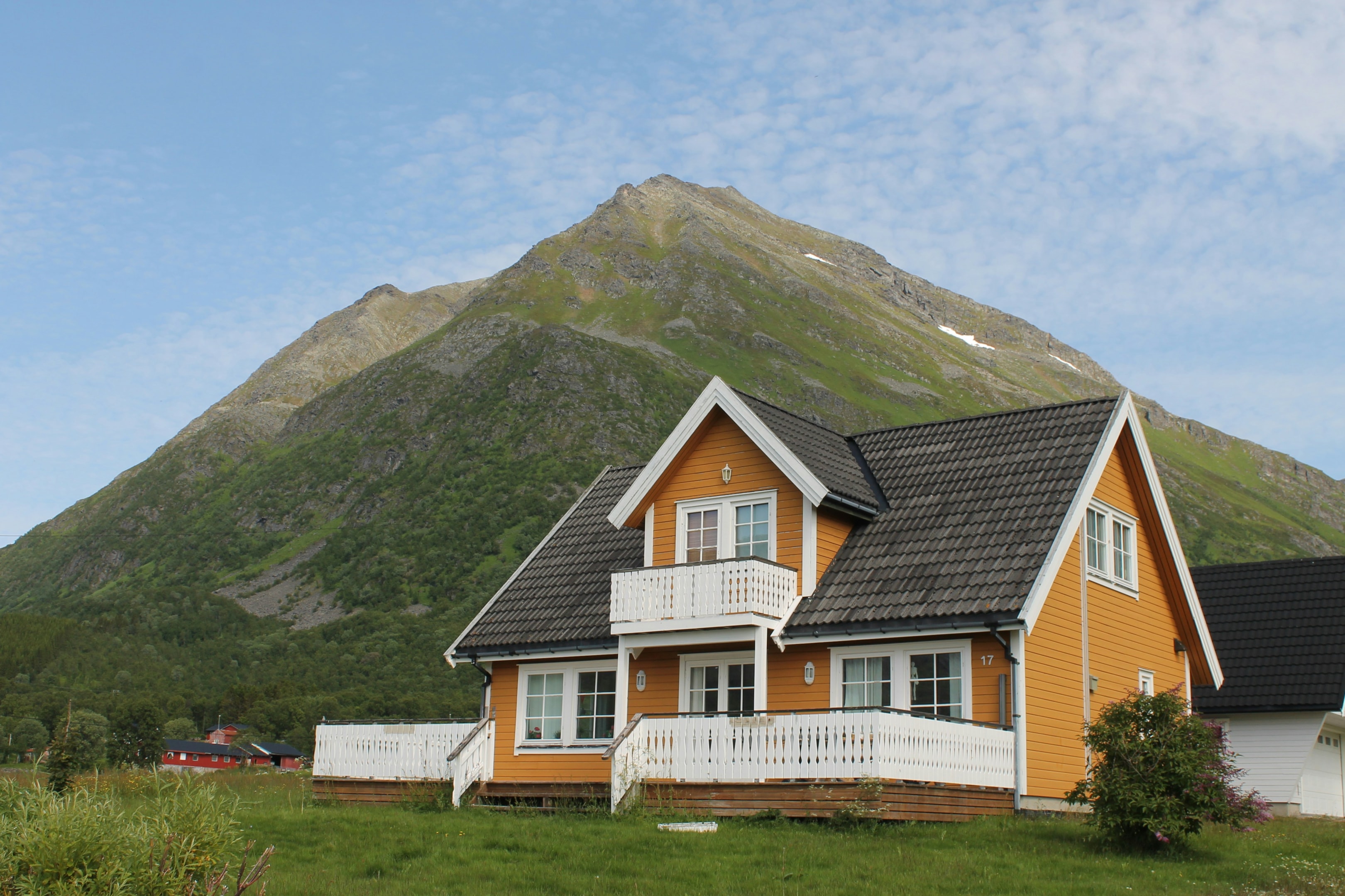 Single family house purchased through real estate crowdfunding deal.
