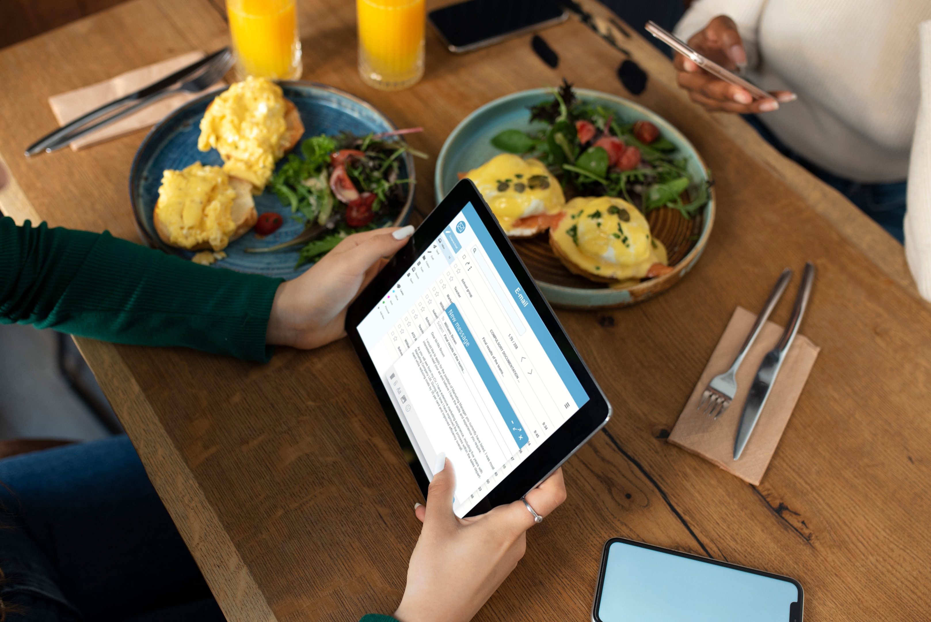 choose android tablet for digital signage software