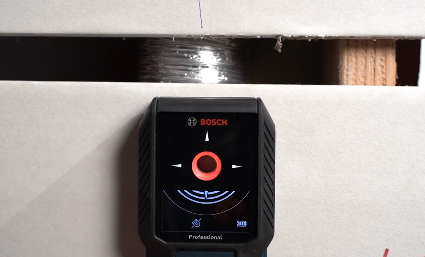 Bosch wall scanner used for duct hose detection