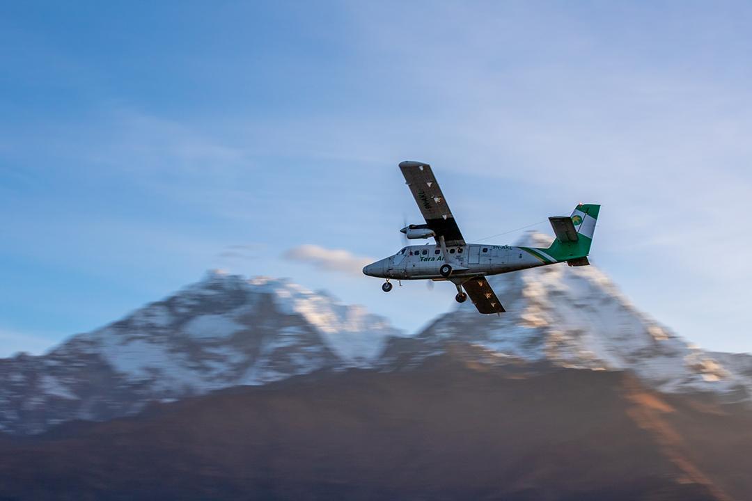Entry-Level Commercial Flying at 250&ndash;300 Hours