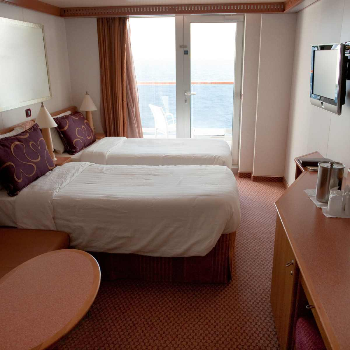 Which cruise ship cabins are best? Forward or aft cabins?