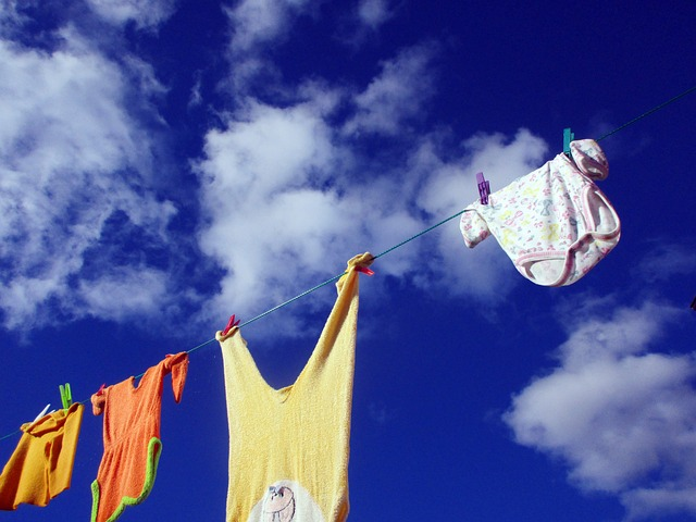 Pranie i suszenie ubranek dla noworodka - kiedy zacząć kupowac wyprawkę?