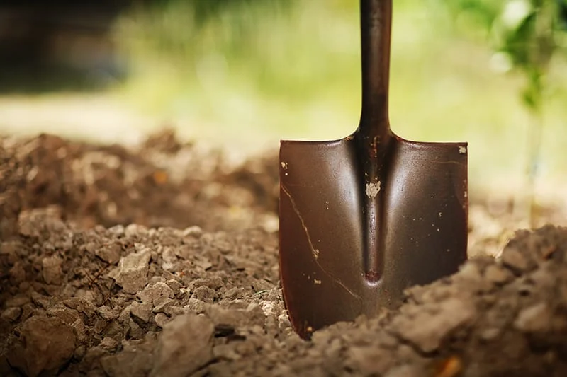 Adapting shovel angles for efficient digging