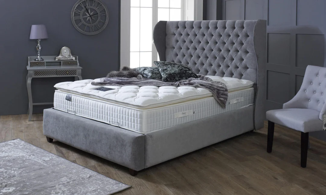 Chesterfield Winged Upholstered Bed