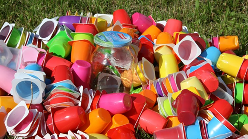 Alt: desventajas de los recipientes de plástico para alimentos