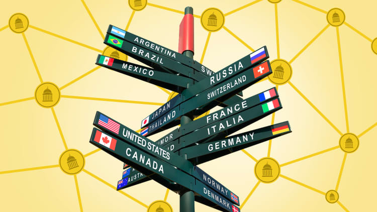 An image representing censorship resistance in cryptocurrency by all countries. 