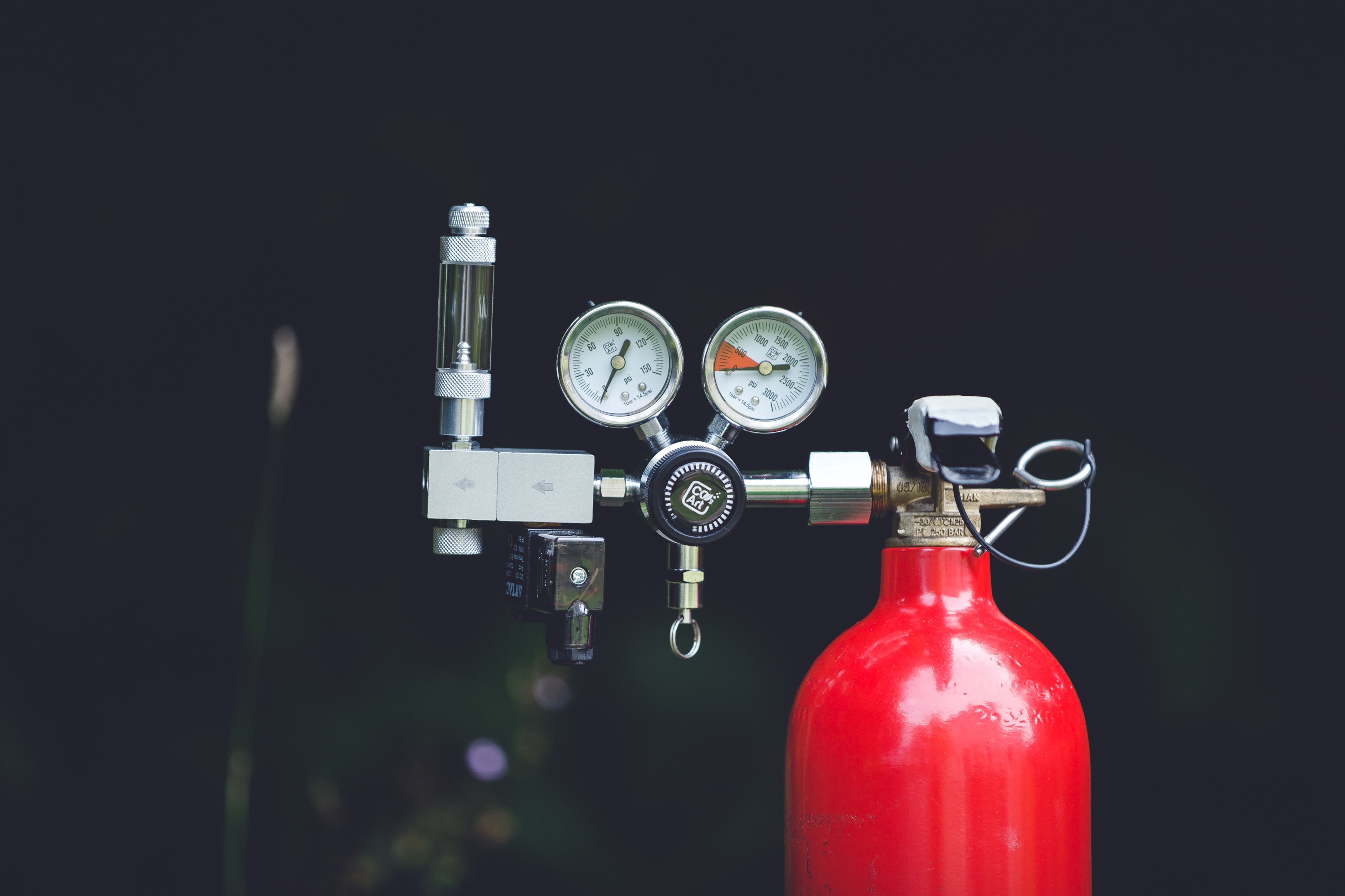 a CO2 regulator with gas cylinder