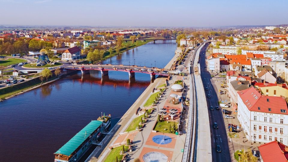 Najtańsza wypożyczalnia samochodów Gorzów Wielkopolski / fot. Canva.com