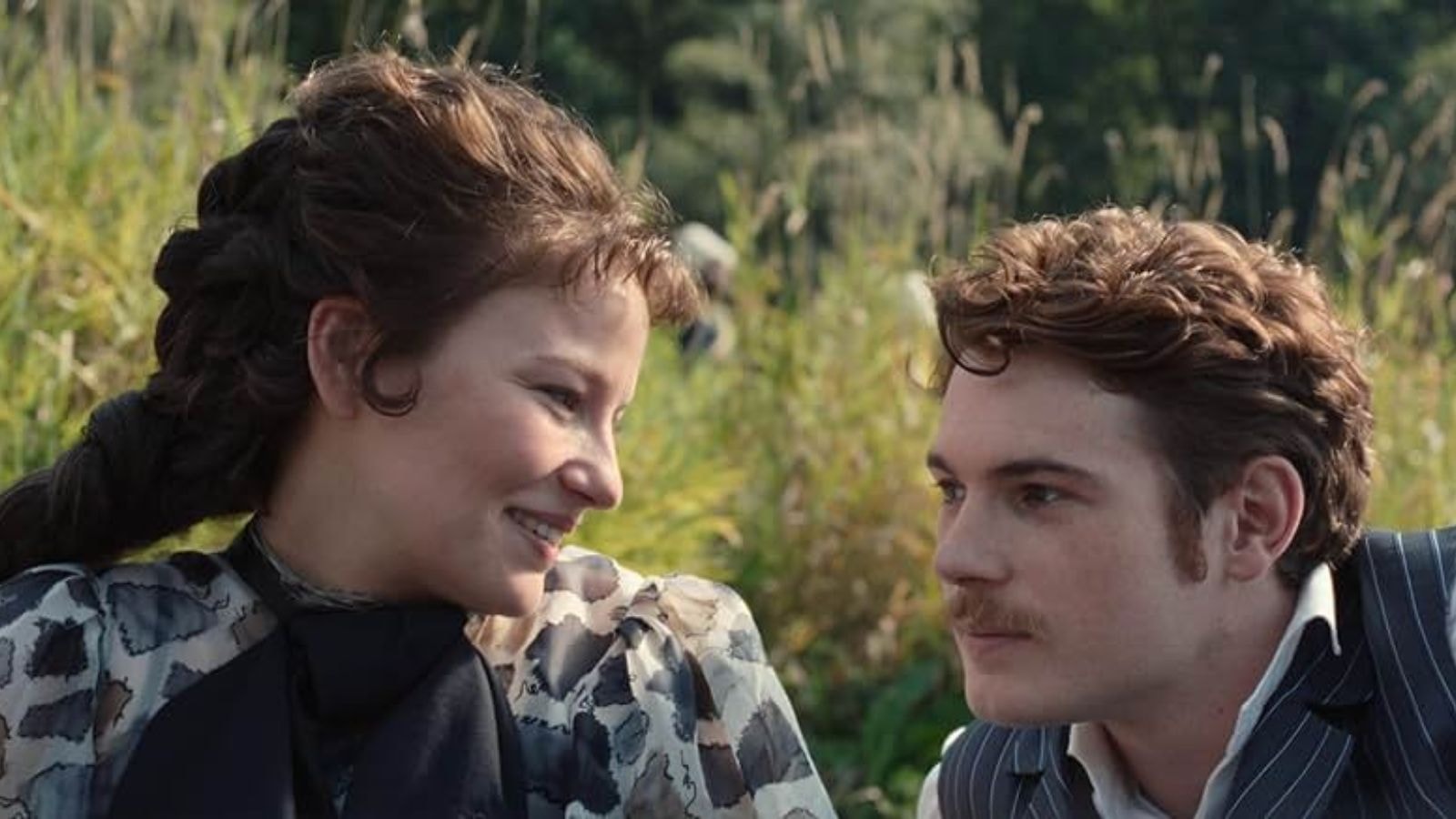 Philip Froissant and Devrim Lingnau in Empress Season 2