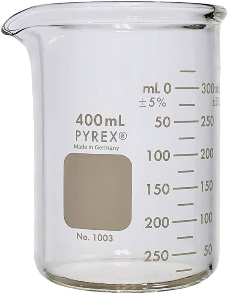 Double graduated metric scale on a Pyrex beaker