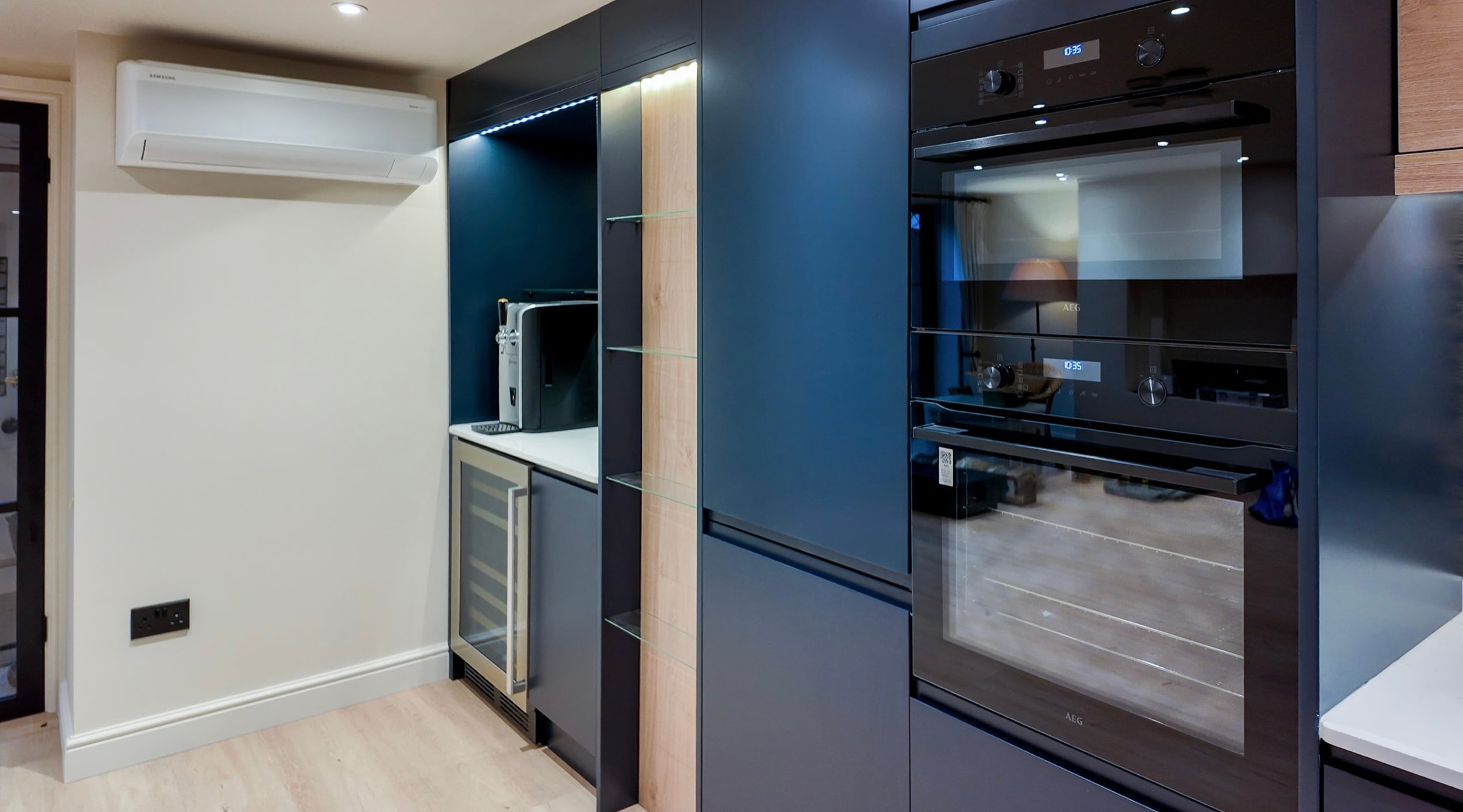 Handleless Matt Kitchen