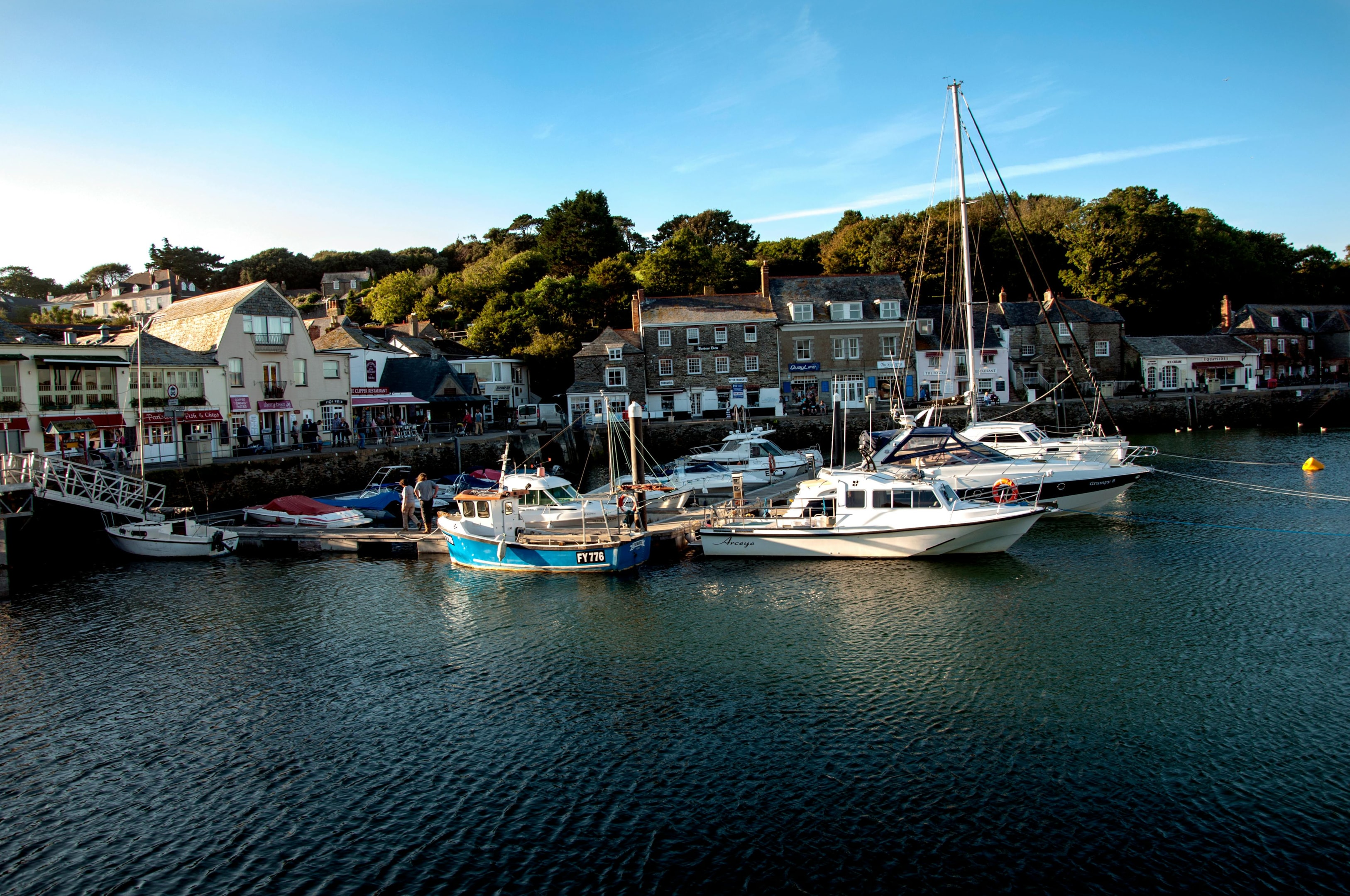 holiday let mortgage broker covering cornwall, lake district and the UK.