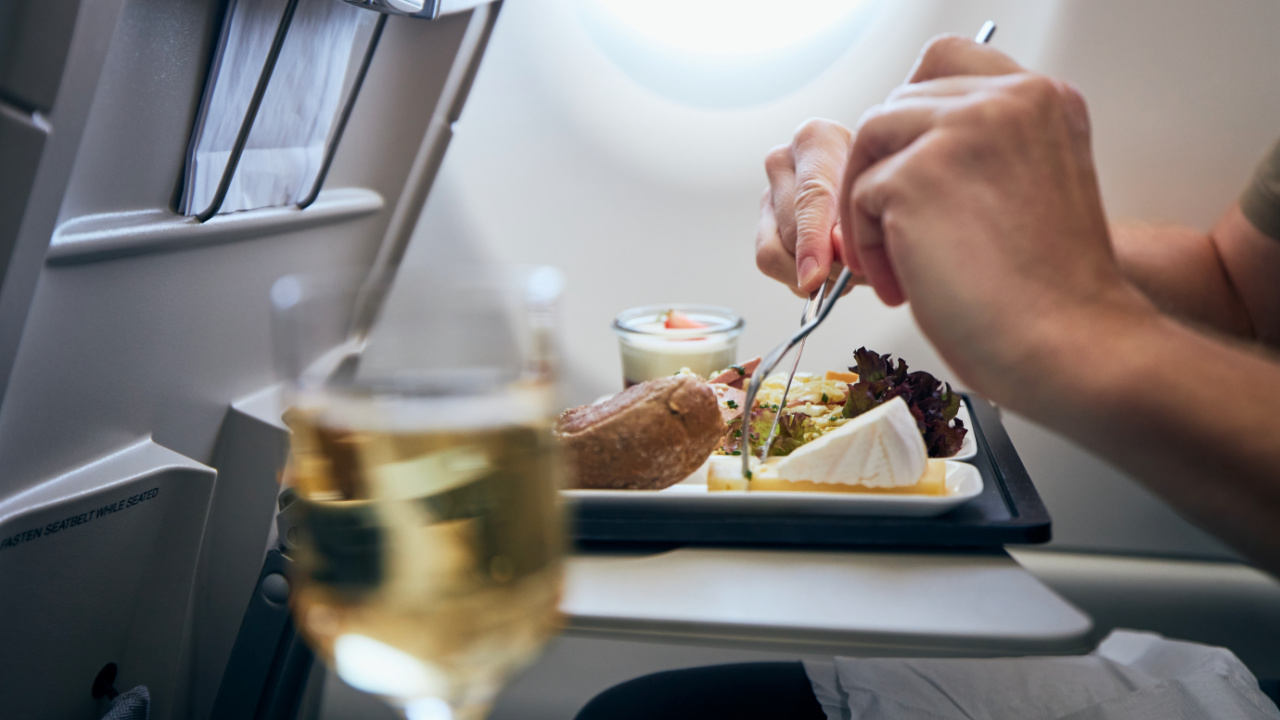 Is Alcohol Free on TUI Long Haul Flights? (2025 Guide)