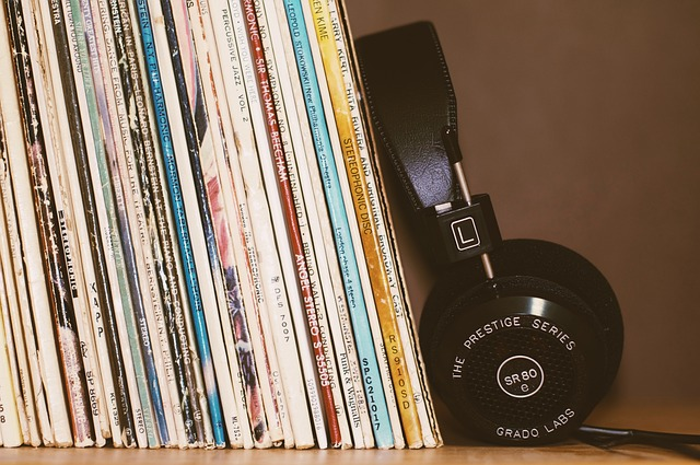 Playlist to Vinyl Headphones