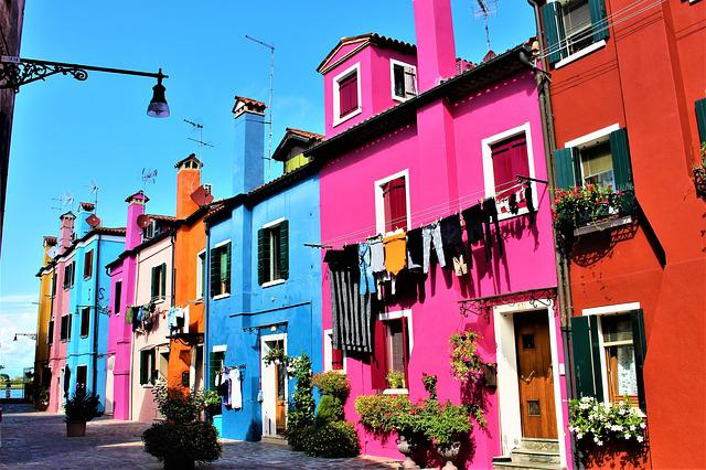 how much is the water taxi to burano (pixabay)